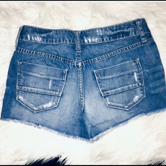 H&M’s  Decree Distressed Jean shorts size 3 - Picture 4 of 4